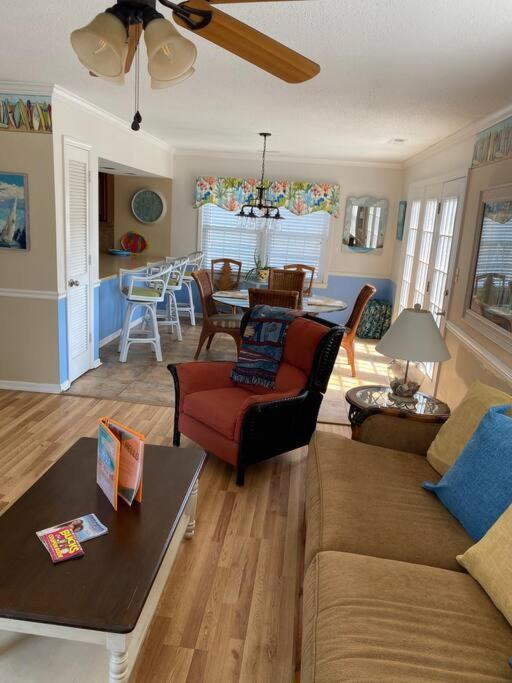 Beach Breeze 3, Pet Friendly, Walking Distance To Atlantic Ocean Free Parking Myrtle Beach Exterior photo