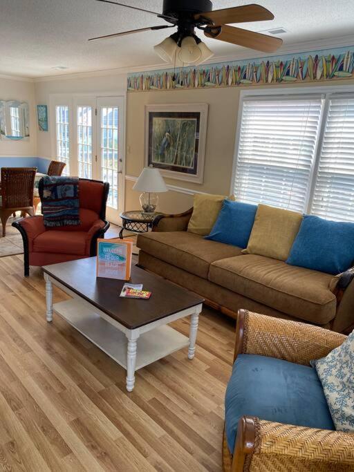 Beach Breeze 3, Pet Friendly, Walking Distance To Atlantic Ocean Free Parking Myrtle Beach Exterior photo